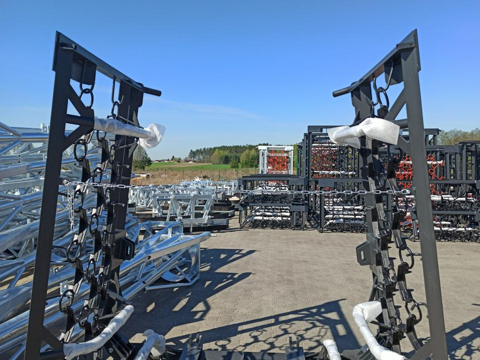 METAL-TECHNIK Wiesenegge / Meadow harrow / Herse de prairie / Strigliatrice / Полевая волокуша / Włóka łąkowa 8 m - Луговая борона: фото 5 METAL-TECHNIK Wiesenegge / Meadow harrow / Herse de prairie / Strigliatrice / Полевая волокуша / Włóka łąkowa 8 m - Луговая борона: фото 5