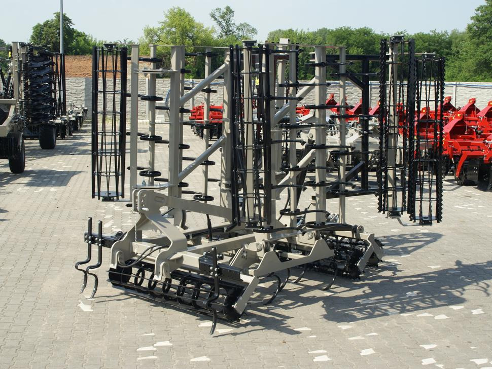 ROLEX Saatbettkombination / Hydraulically cultivator / Vibroculteur / Aggregato di coltivazione /  Почвообрабатывающий гидравлический складывающийся агрегат / Agregat uprawowy hydraulicznie składany в лизинг ROLEX Saatbettkombination / Hydraulically cultivator / Vibroculteur / Aggregato di coltivazione /  Почвообрабатывающий гидравлический складывающийся агрегат / Agregat uprawowy hydraulicznie składany: фото 14