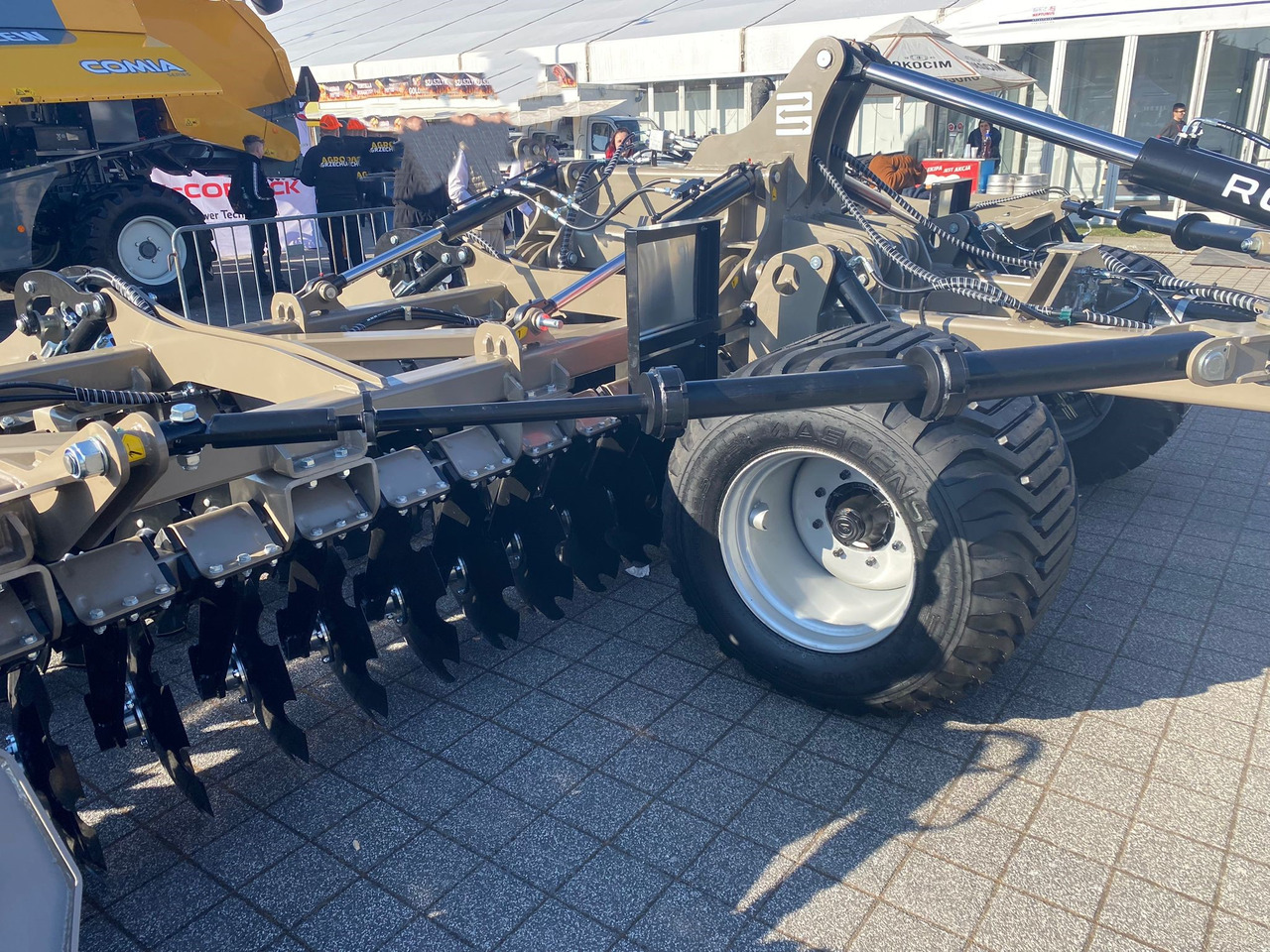 ROLEX Scheibenegge / Disc harrow / Dechaumeur à disques / Erpice a dischi / Grada de discos /Дисковая борона / Brona talerzowa 8 m - Дисковая борона: фото 2 ROLEX Scheibenegge / Disc harrow / Dechaumeur à disques / Erpice a dischi / Grada de discos /Дисковая борона / Brona talerzowa 8 m - Дисковая борона: фото 2