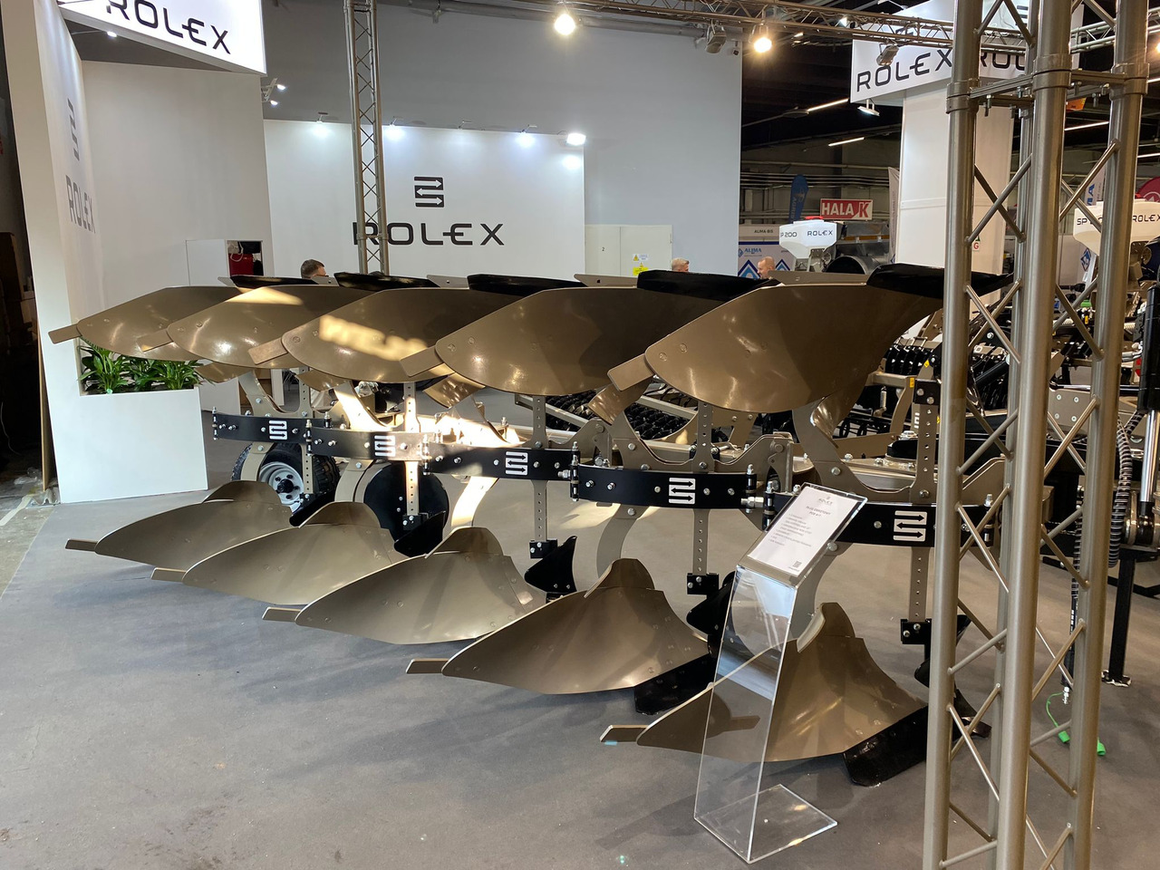 ROLEX Volldrehpflug / Rotary plough / Charrue réversible / Aratro reversibile / Оборотный плуг / Pług obrotowy 3+1 - Плуг: фото 1 ROLEX Volldrehpflug / Rotary plough / Charrue réversible / Aratro reversibile / Оборотный плуг / Pług obrotowy 3+1 - Плуг: фото 1