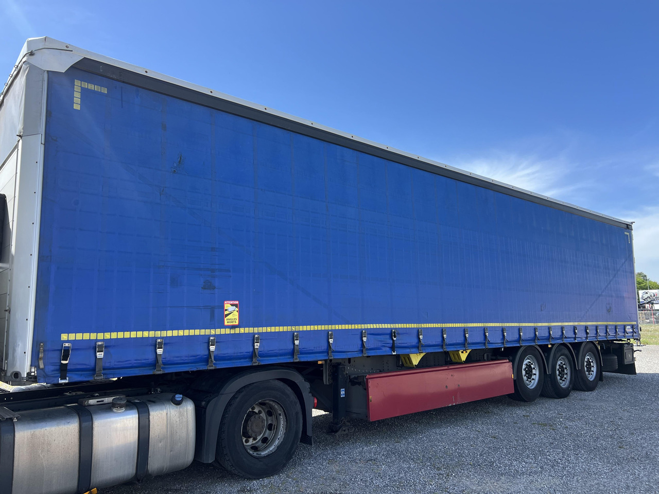 SCHMITZ SCS 24L 13.62 E B - Тентованный полуприцеп: фото 1 SCHMITZ SCS 24L 13.62 E B - Тентованный полуприцеп: фото 1