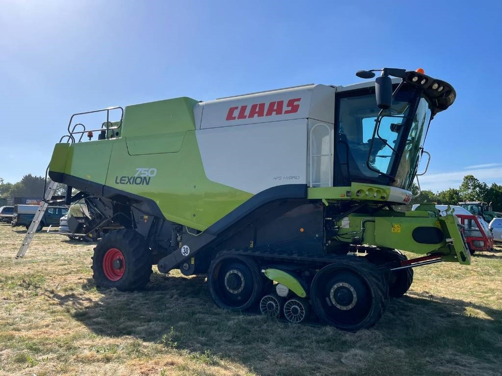 Claas 750TT c/w V900 Header - Зерноуборочный комбайн: фото 3 Claas 750TT c/w V900 Header - Зерноуборочный комбайн: фото 3