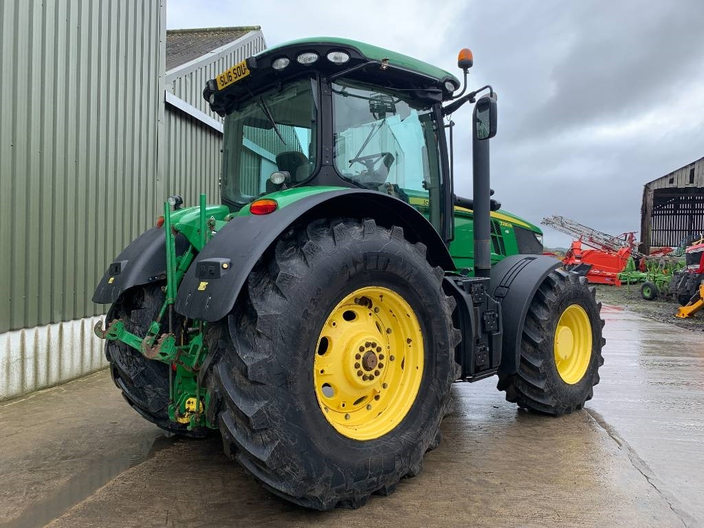John Deere 7230 R - Трактор: фото 3 John Deere 7230 R - Трактор: фото 3