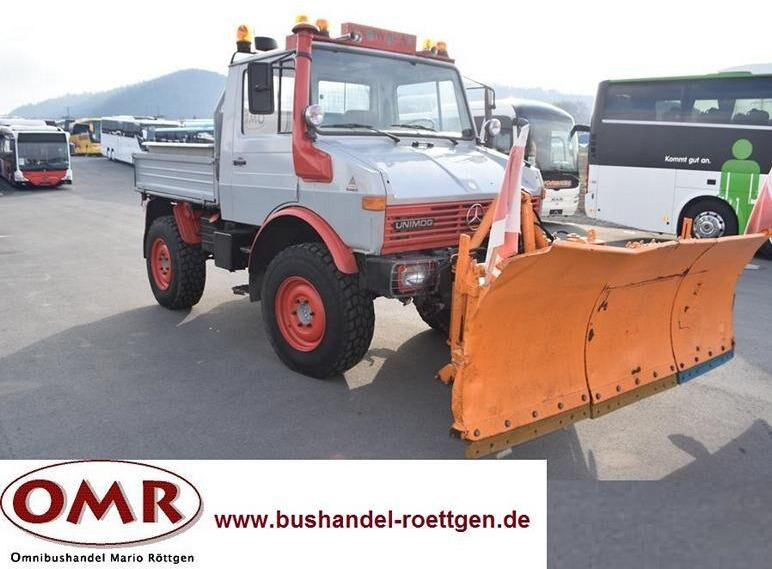 Mercedes 424 - Снегоуборочная машина: фото 1 Mercedes 424 - Снегоуборочная машина: фото 1
