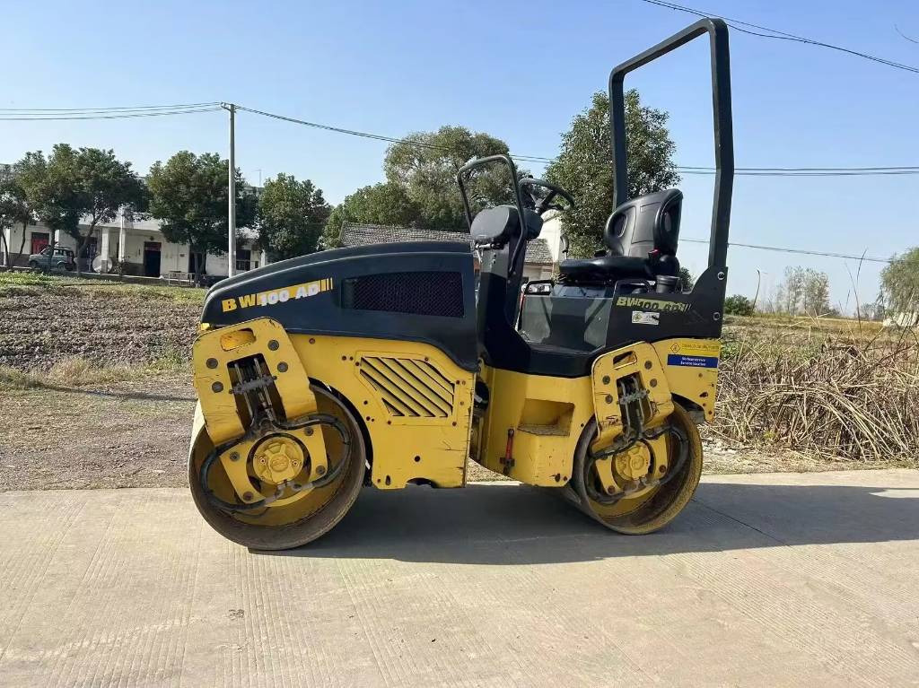 Bomag BW 100 AD - Дорожный каток: фото 1 Bomag BW 100 AD - Дорожный каток: фото 1