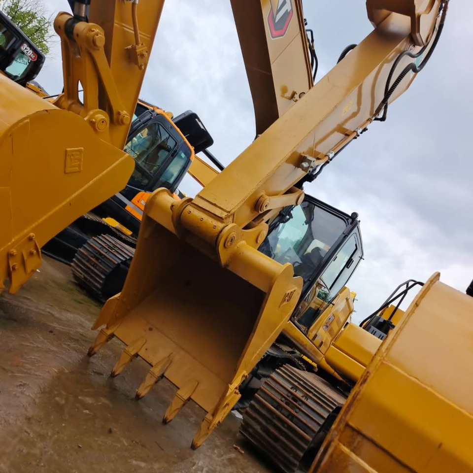 Гусеничный экскаватор CAT 320D2: фото 11