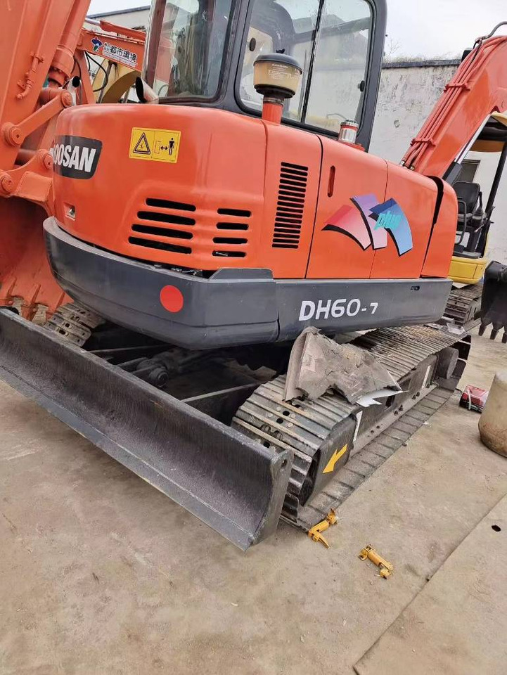 Doosan DH 60-7 - Мини-экскаватор: фото 4 Doosan DH 60-7 - Мини-экскаватор: фото 4