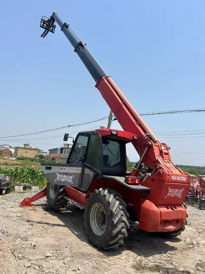 Manitou MT 1740 SL T - Мини-погрузчик с бортовым поворотом: фото 1 Manitou MT 1740 SL T - Мини-погрузчик с бортовым поворотом: фото 1