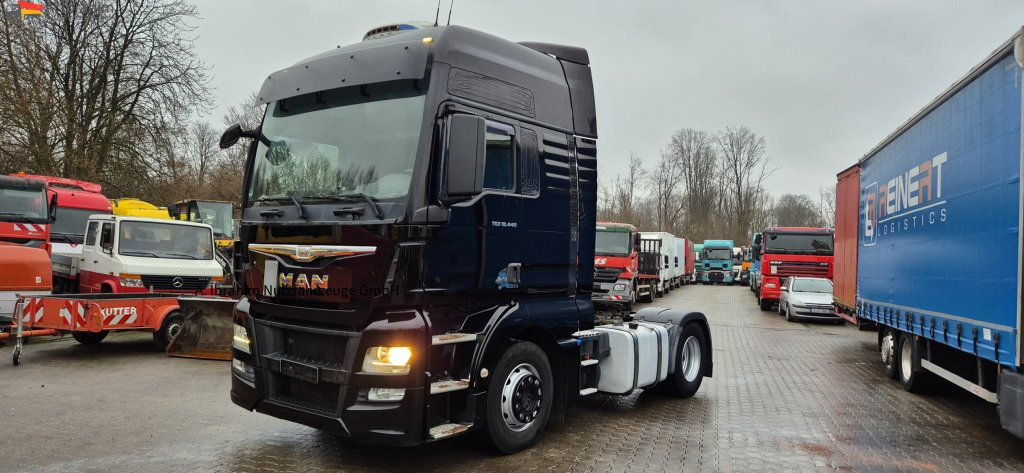 MAN 18.440 Zustand gut 2x Tank, Retarder - Тягач: фото 1