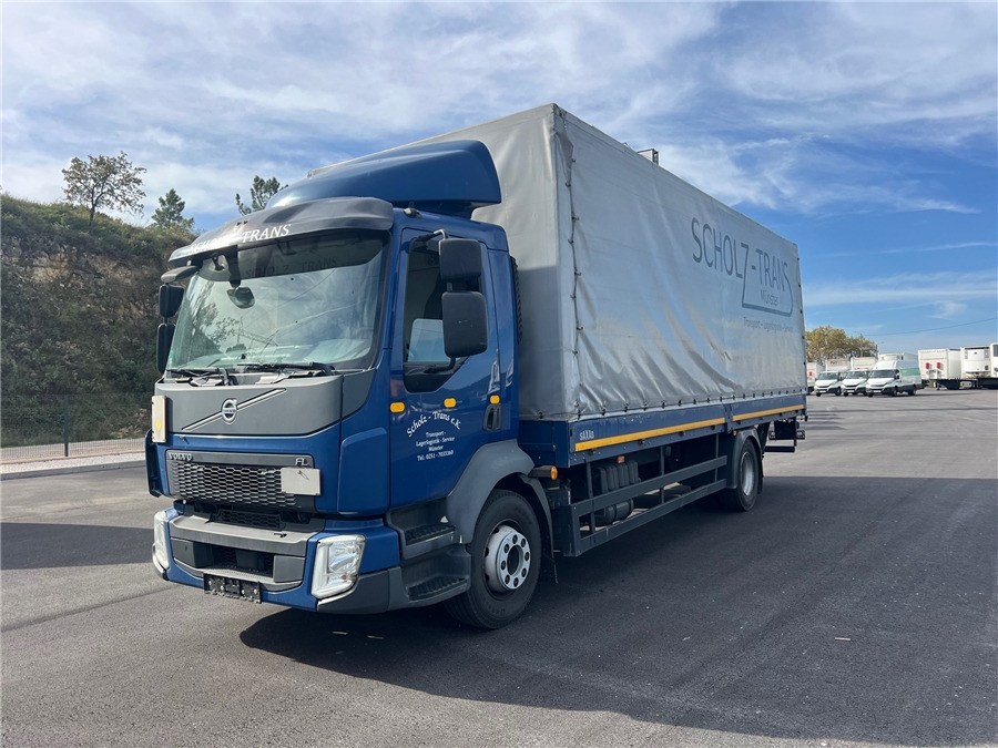 Volvo FL - Тентованный грузовик: фото 1 Volvo FL - Тентованный грузовик: фото 1