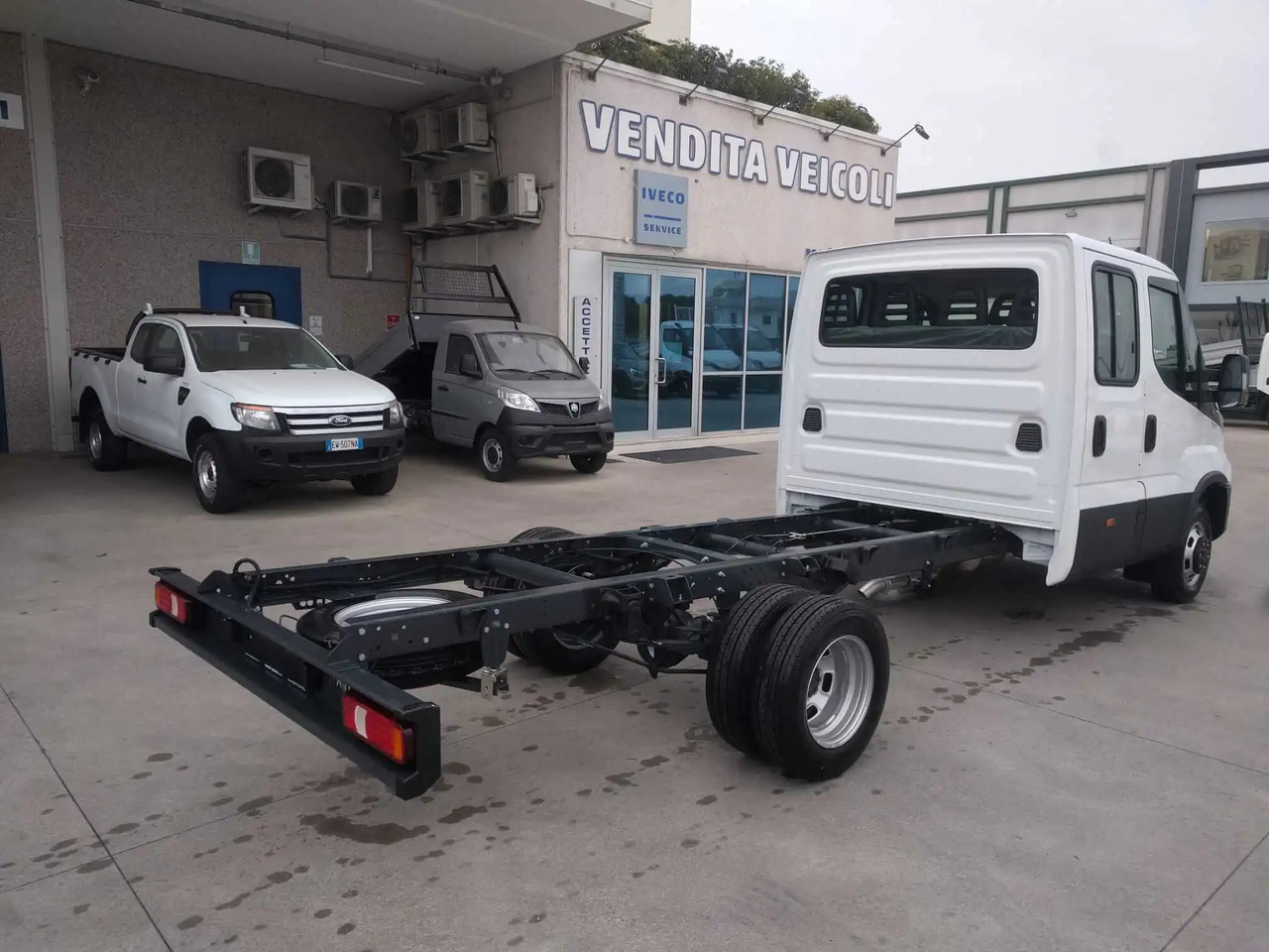 IVECO DAILY 35C18 DOPPIA CABINA 7 POSTI - Фургон: фото 5 IVECO DAILY 35C18 DOPPIA CABINA 7 POSTI - Фургон: фото 5