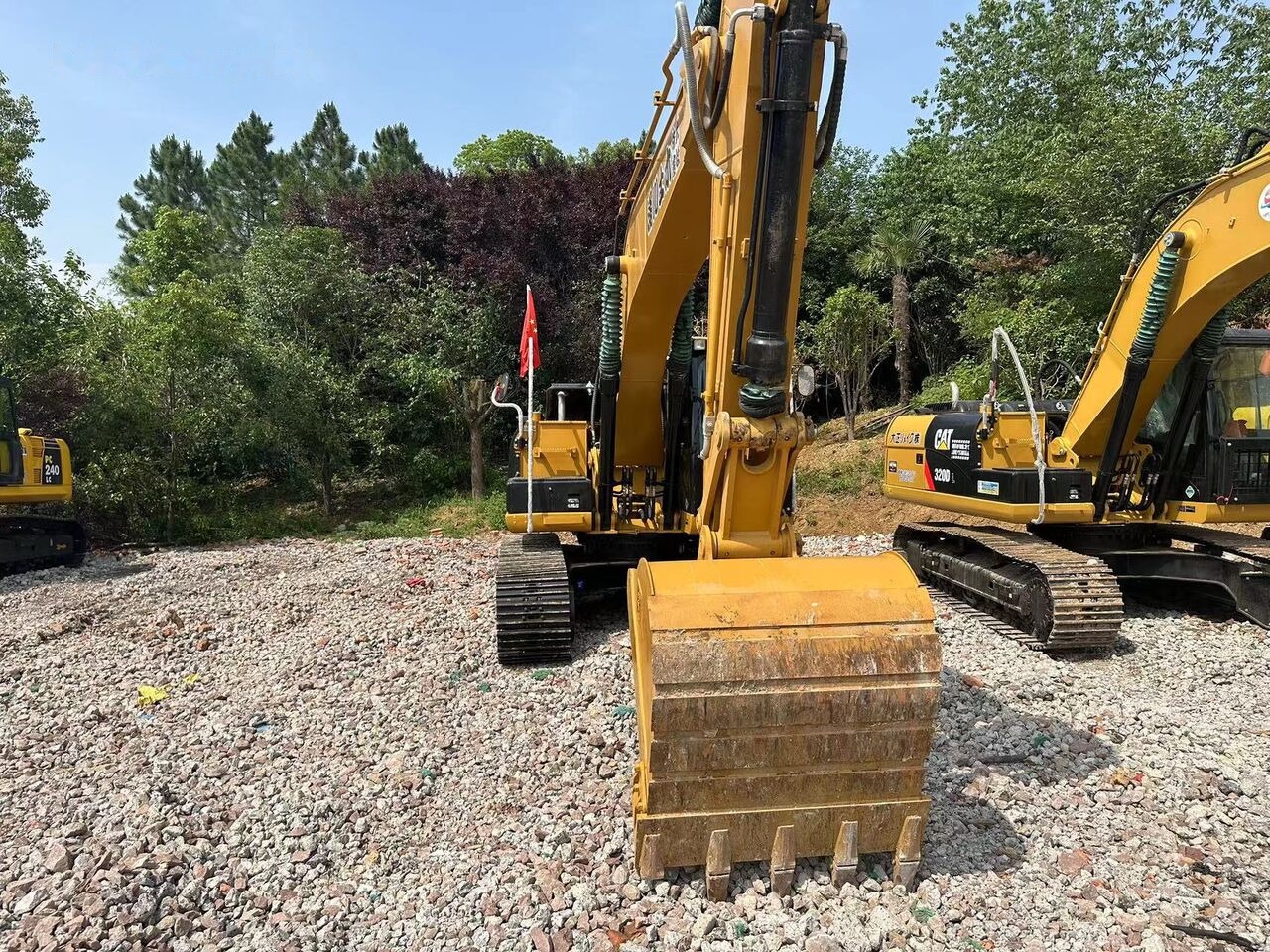 Caterpillar 320D - Гусеничный экскаватор: фото 2 Caterpillar 320D - Гусеничный экскаватор: фото 2