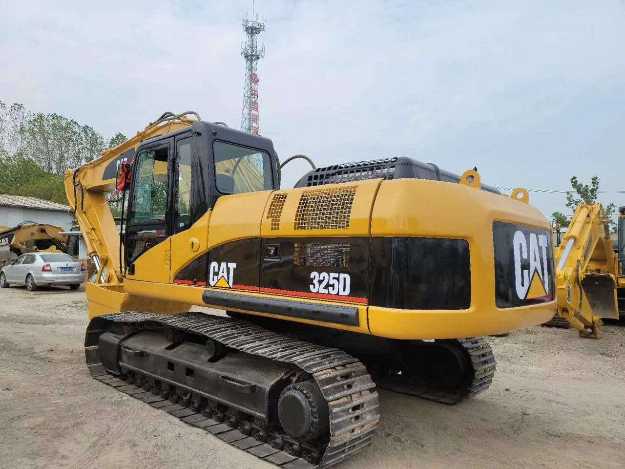 Caterpillar 325D - Гусеничный экскаватор: фото 1