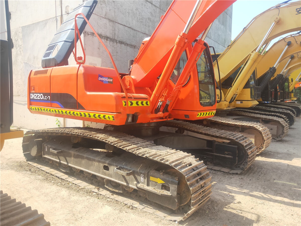 Doosan 220LC-7 - Гусеничный экскаватор: фото 1