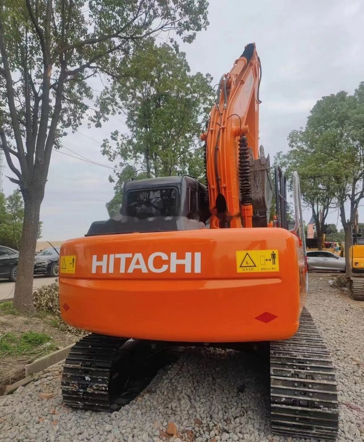 Hitachi ZX120 - Гусеничный экскаватор: фото 1 Hitachi ZX120 - Гусеничный экскаватор: фото 1