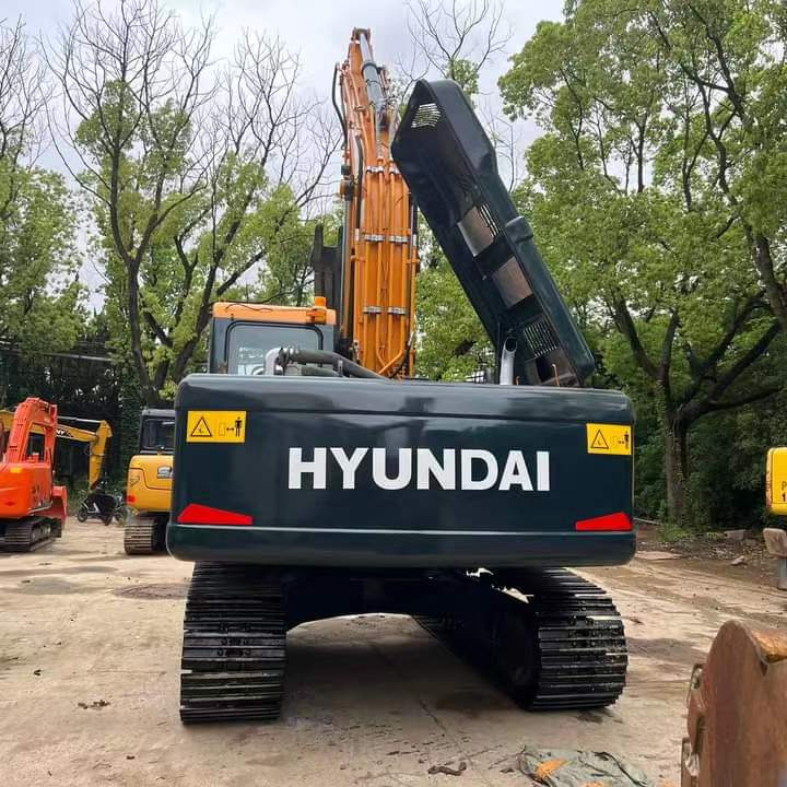 Hyundai Robex 220 LC-9S - Гусеничный экскаватор: фото 1 Hyundai Robex 220 LC-9S - Гусеничный экскаватор: фото 1