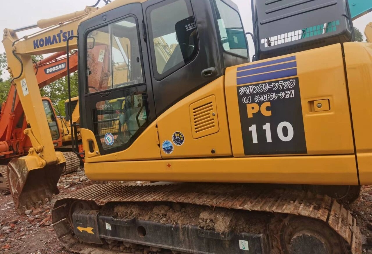 Komatsu PC110 - Гусеничный экскаватор: фото 1