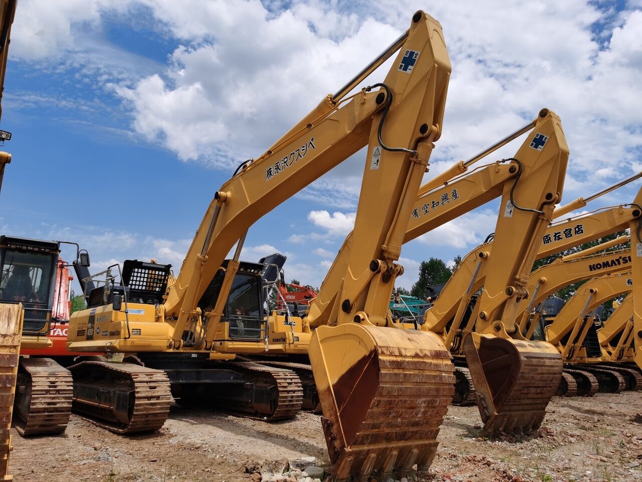 Komatsu PC450-8 - Гусеничный экскаватор: фото 3 Komatsu PC450-8 - Гусеничный экскаватор: фото 3
