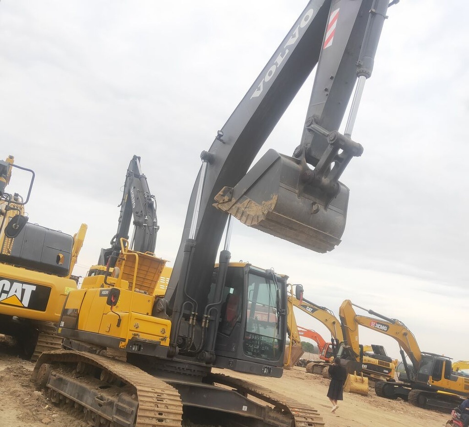 Volvo EC300 - Гусеничный экскаватор: фото 4 Volvo EC300 - Гусеничный экскаватор: фото 4
