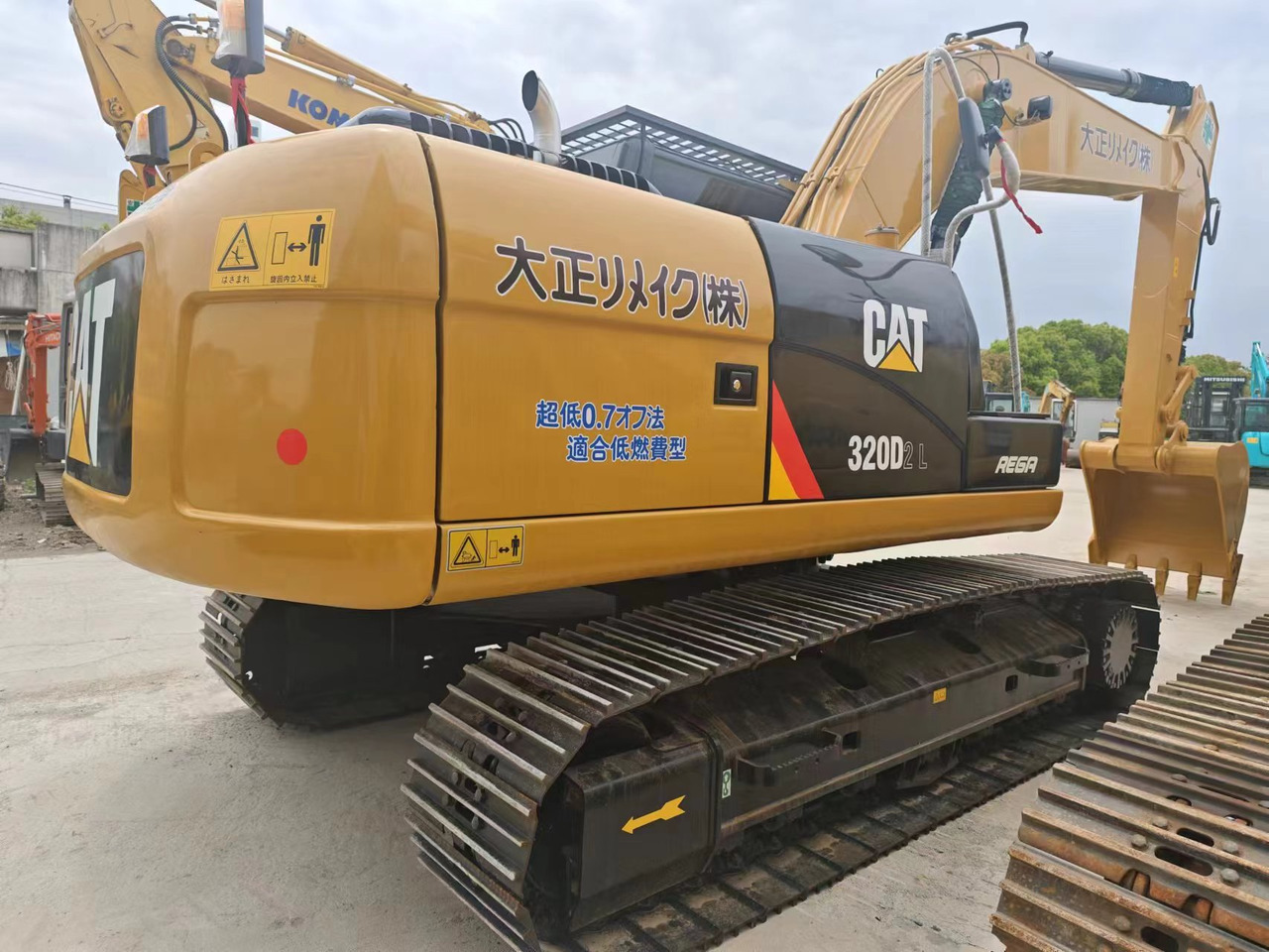 CATERPILLAR 320DL - Гусеничный экскаватор: фото 1 CATERPILLAR 320DL - Гусеничный экскаватор: фото 1