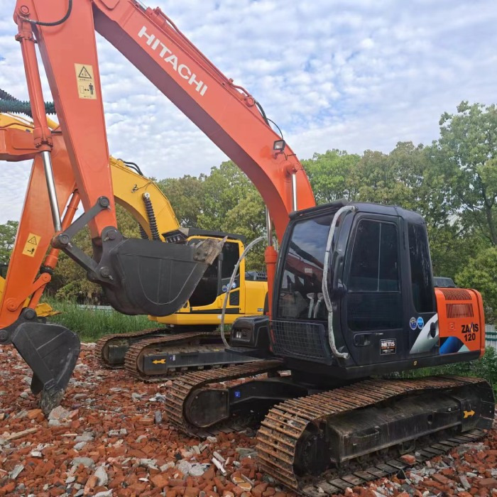 HITACHI zx120 - Колёсный экскаватор: фото 1 HITACHI zx120 - Колёсный экскаватор: фото 1