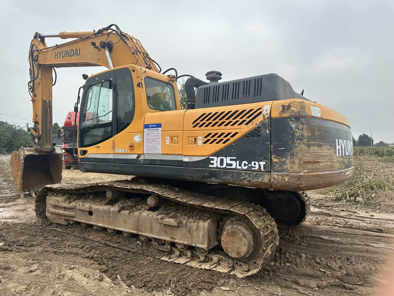 HYUNDAI R305LC-9T - Гусеничный экскаватор: фото 1