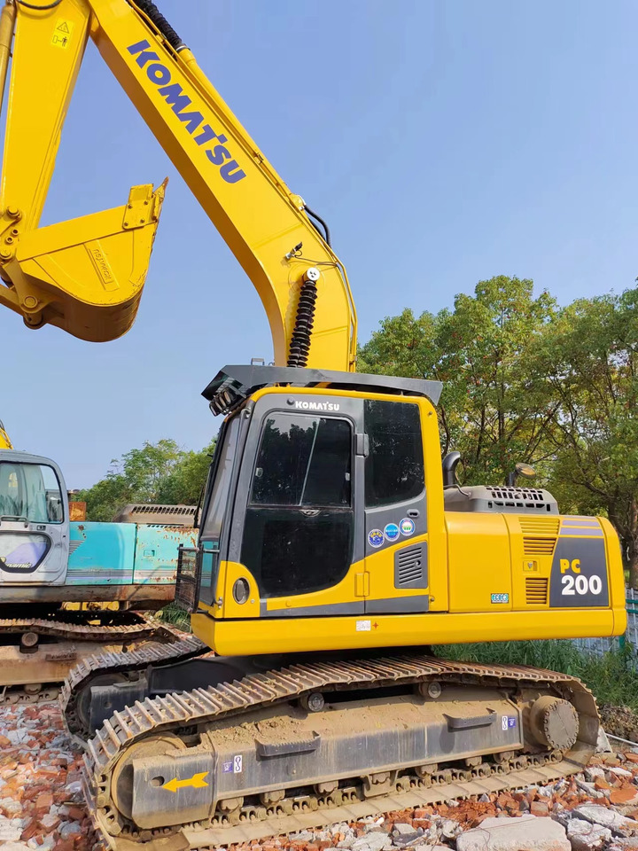 KOMATSU PC200-8 - Гусеничный экскаватор: фото 1 KOMATSU PC200-8 - Гусеничный экскаватор: фото 1