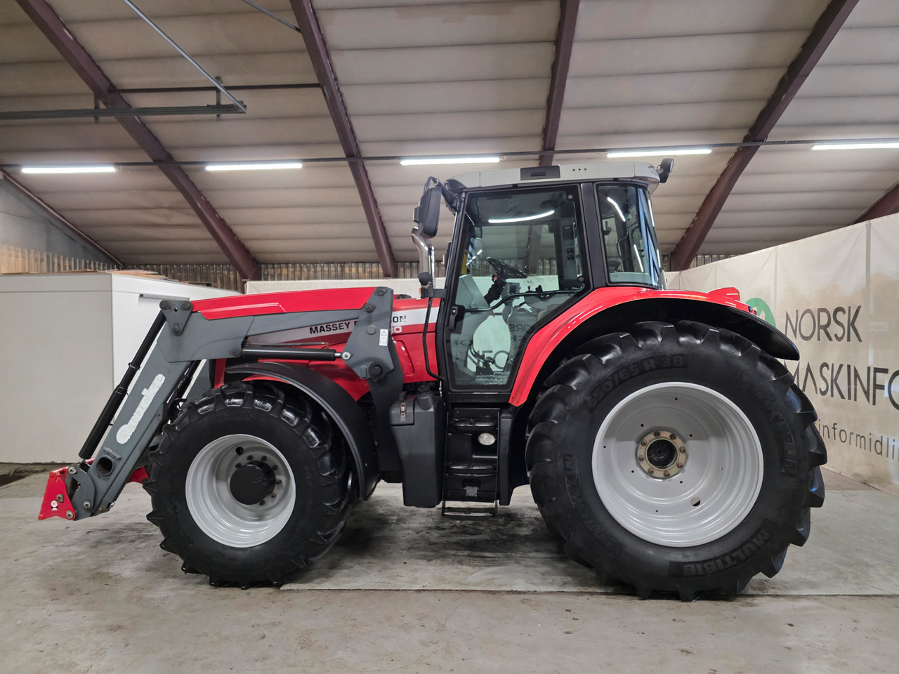 Massey Ferguson 7480 Dyna VT - Трактор: фото 2 Massey Ferguson 7480 Dyna VT - Трактор: фото 2
