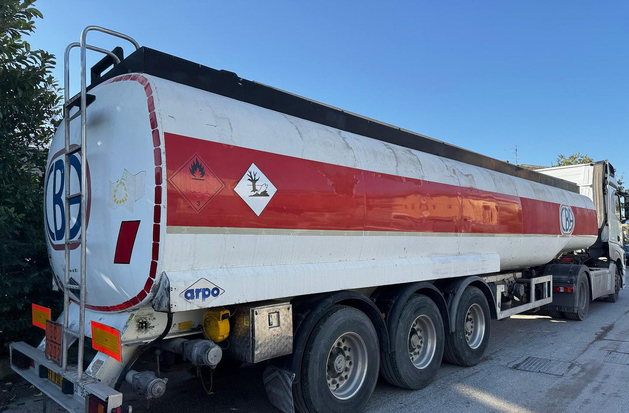 Semirimorchio Cisterna carburante ARPO SA42P - Полуприцеп-цистерна: фото 1 Semirimorchio Cisterna carburante ARPO SA42P - Полуприцеп-цистерна: фото 1