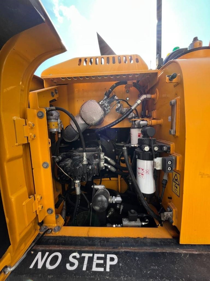 Гусеничный экскаватор JCB JS145HD 4F: фото 10