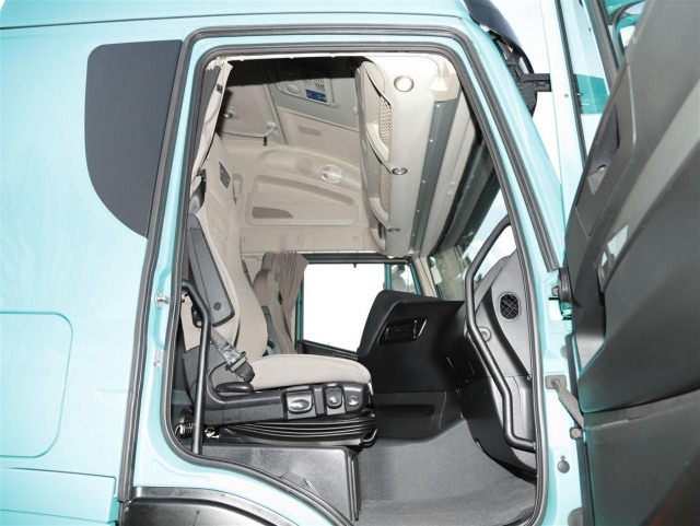IVECO Stralis AS440S48T/FP-LT XP в лизинг IVECO Stralis AS440S48T/FP-LT XP: фото 12