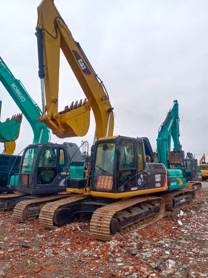 Гусеничный экскаватор CAT 318D: фото 1 Гусеничный экскаватор CAT 318D: фото 1
