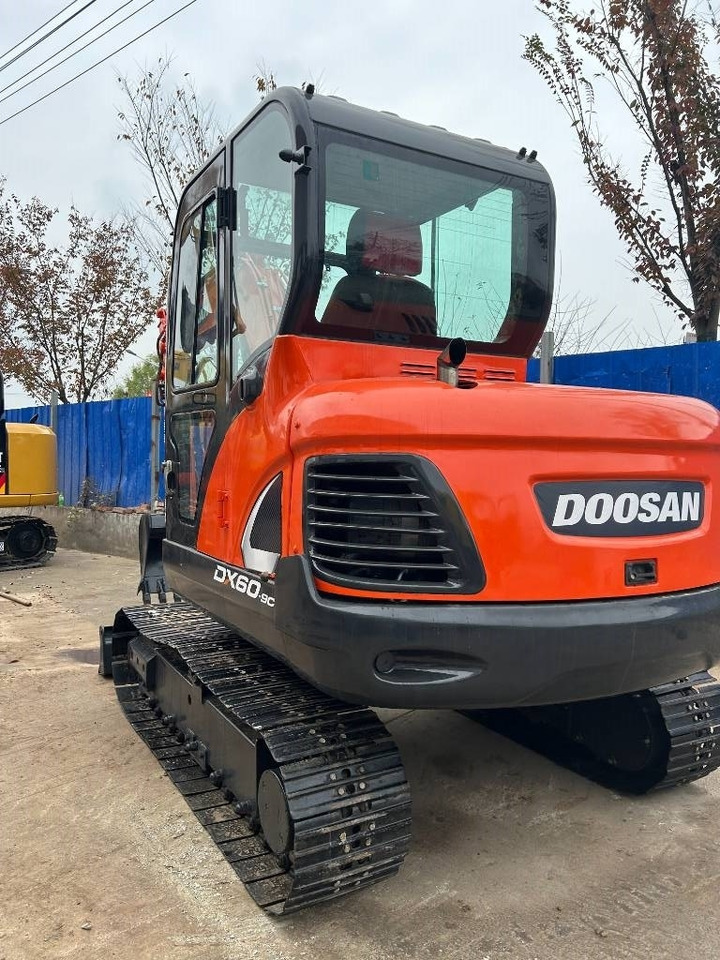 Doosan DX 60 - Мини-экскаватор: фото 1 Doosan DX 60 - Мини-экскаватор: фото 1