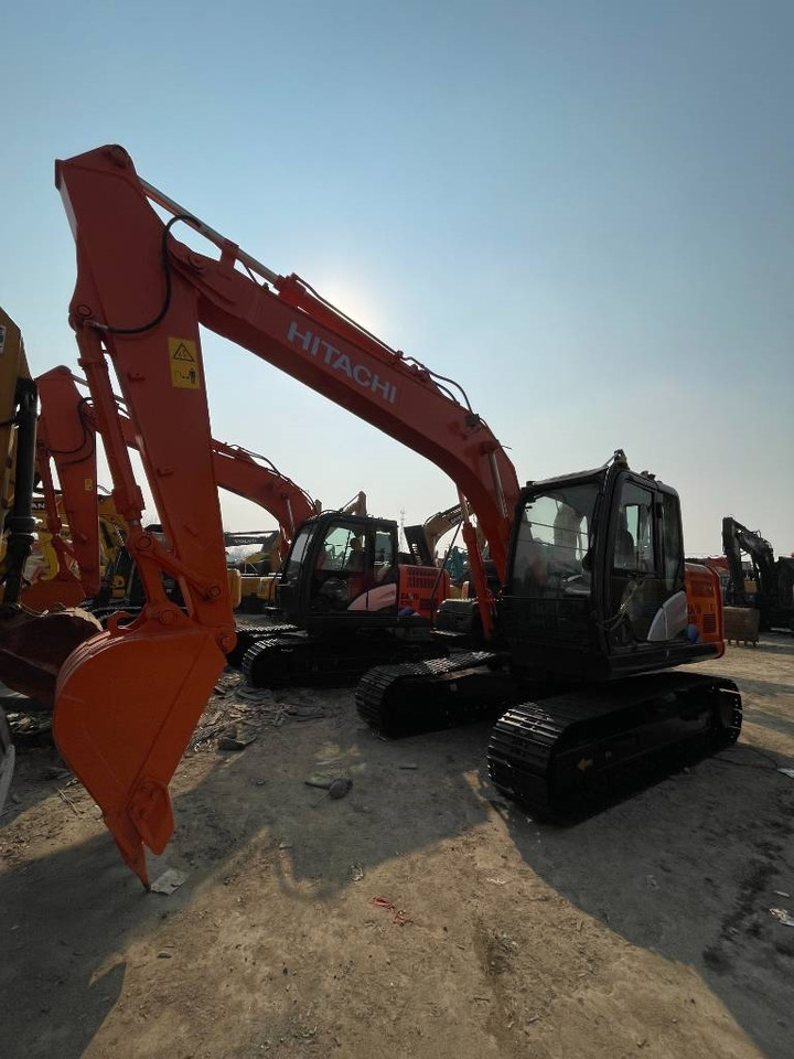 Hitachi ZX 130 - Гусеничный экскаватор: фото 4 Hitachi ZX 130 - Гусеничный экскаватор: фото 4