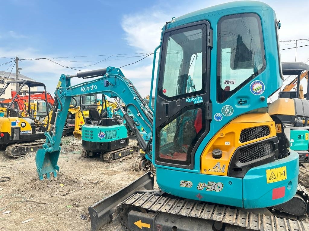 Kubota U 30 - Гусеничный экскаватор: фото 1 Kubota U 30 - Гусеничный экскаватор: фото 1