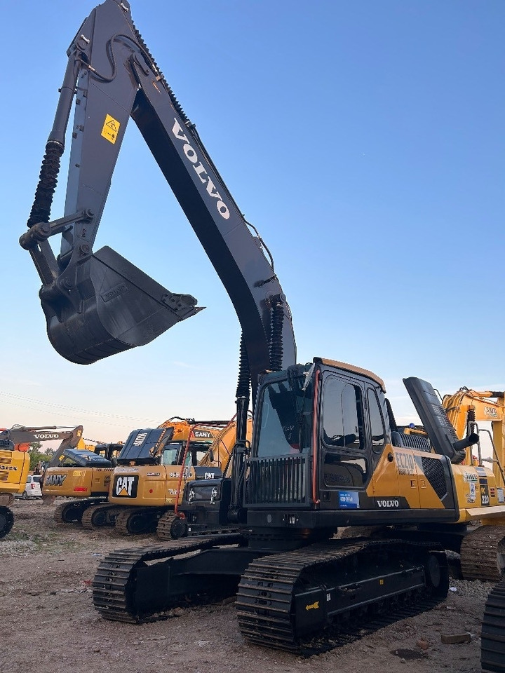 Volvo EC 210 [ Copy ] - Гусеничный экскаватор: фото 1