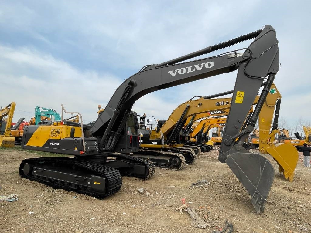 Volvo EC 240 - Гусеничный экскаватор: фото 3 Volvo EC 240 - Гусеничный экскаватор: фото 3