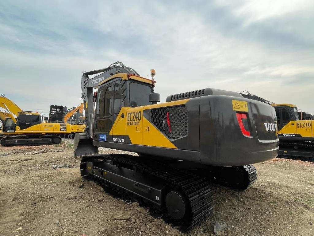 Volvo EC 240 - Гусеничный экскаватор: фото 2 Volvo EC 240 - Гусеничный экскаватор: фото 2