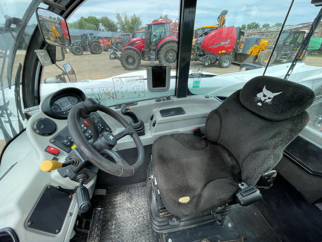 Bobcat TL, 38-70 Agri , HF 135 HP AGRI STAGE V в лизинг Bobcat TL, 38-70 Agri , HF 135 HP AGRI STAGE V: фото 18