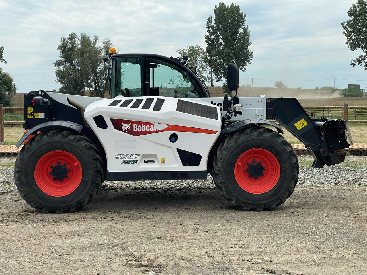 Bobcat TL, 38-70 Agri , HF 135 HP AGRI STAGE V в лизинг Bobcat TL, 38-70 Agri , HF 135 HP AGRI STAGE V: фото 14