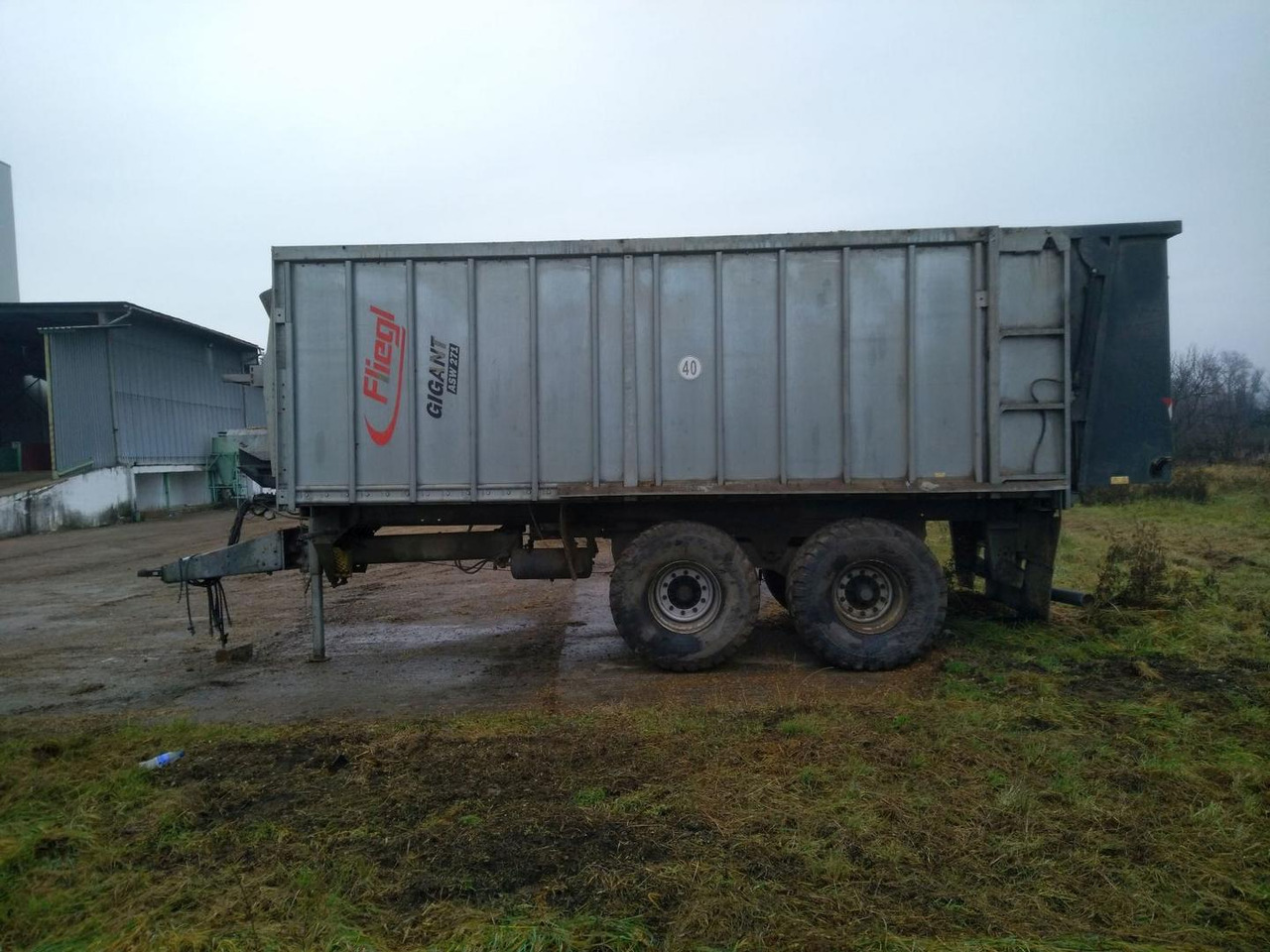 Fliegl ASW, 271, Náves s posuvným čelom Gigant - Сельскохозяйственный прицеп: фото 1 Fliegl ASW, 271, Náves s posuvným čelom Gigant - Сельскохозяйственный прицеп: фото 1