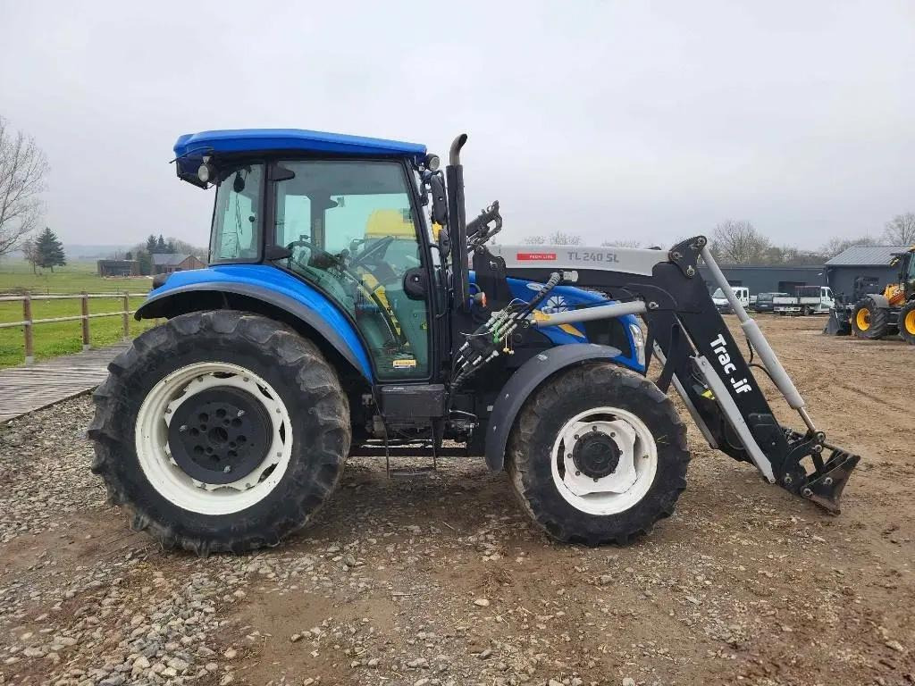 New Holand TD, 5.95, + Trac Lift TL 240 SL в лизинг New Holand TD, 5.95, + Trac Lift TL 240 SL: фото 15