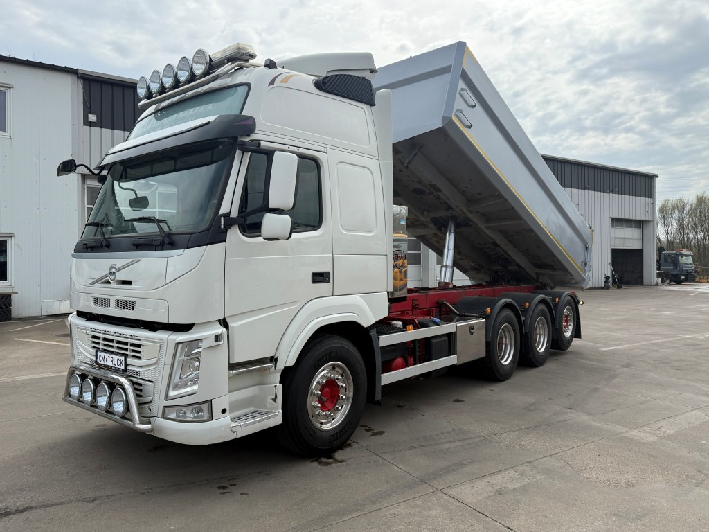 VOLVO FM 500, 2015, 8x4 tridem, S1 - Самосвал: фото 3 VOLVO FM 500, 2015, 8x4 tridem, S1 - Самосвал: фото 3