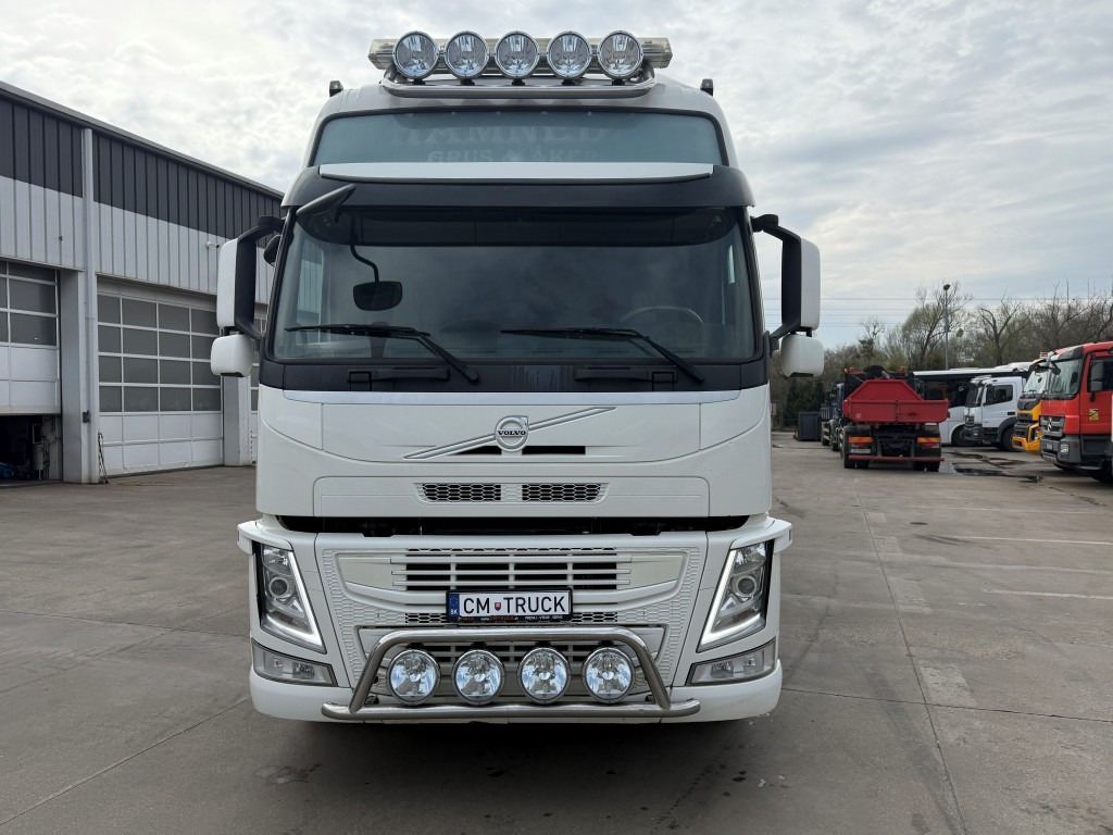 VOLVO FM 500, 2015, 8x4 tridem, S1 - Самосвал: фото 2 VOLVO FM 500, 2015, 8x4 tridem, S1 - Самосвал: фото 2