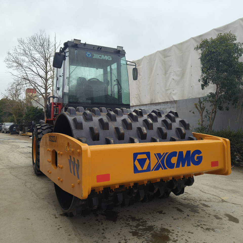 XCMG XS223J road roller - Компактор: фото 5 XCMG XS223J road roller - Компактор: фото 5