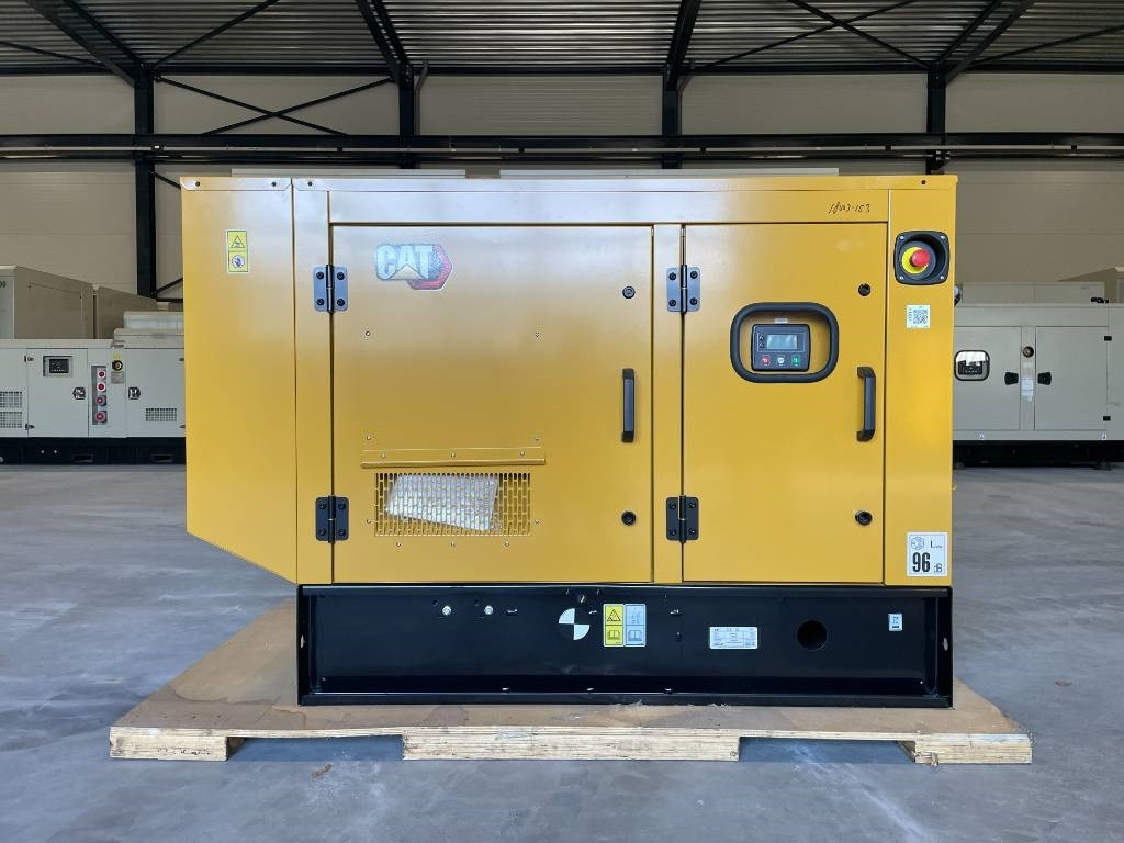 CAT DE22E3 - 22 kVA Generator - DPX-18003  - Электрогенератор: фото 1