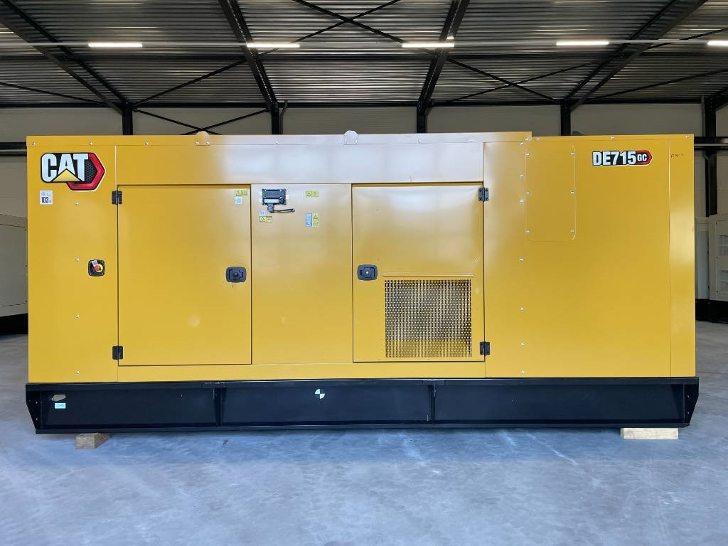 CAT DE715GC - 715 kVA Stand-by Generator - DPX-18224  - Электрогенератор: фото 1