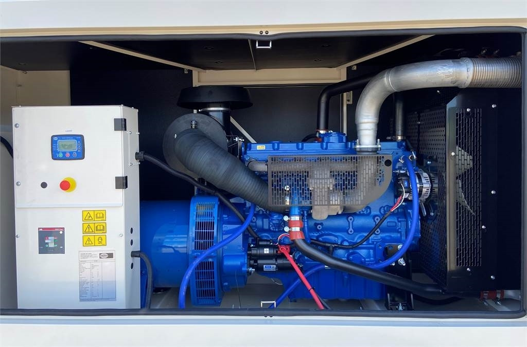 FG Wilson P220-3 - 220 kVA Genset - DPX-16012 - Электрогенератор: фото 5 FG Wilson P220-3 - 220 kVA Genset - DPX-16012 - Электрогенератор: фото 5
