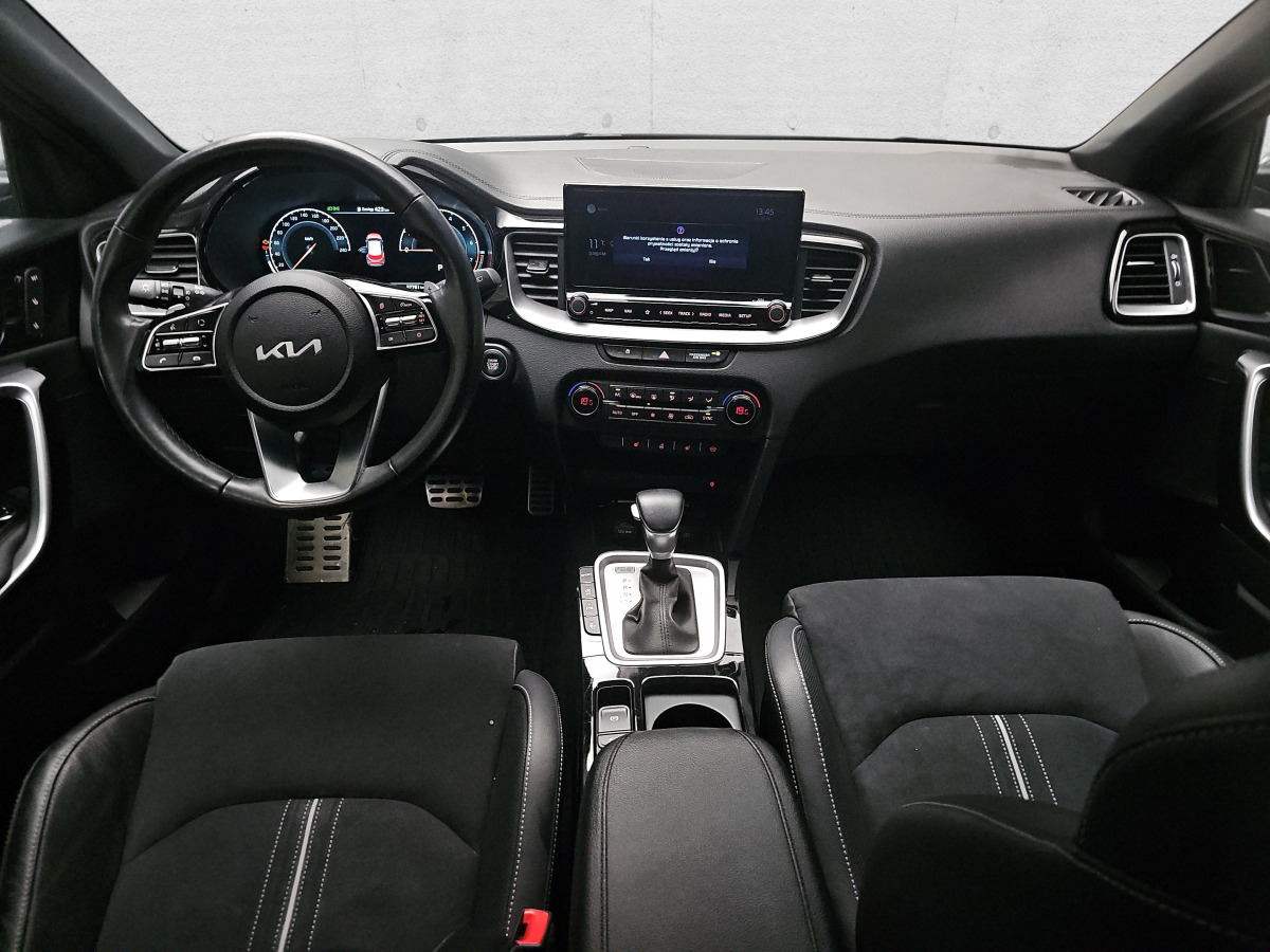 Внедорожник KIA XCEED SUV: фото 10