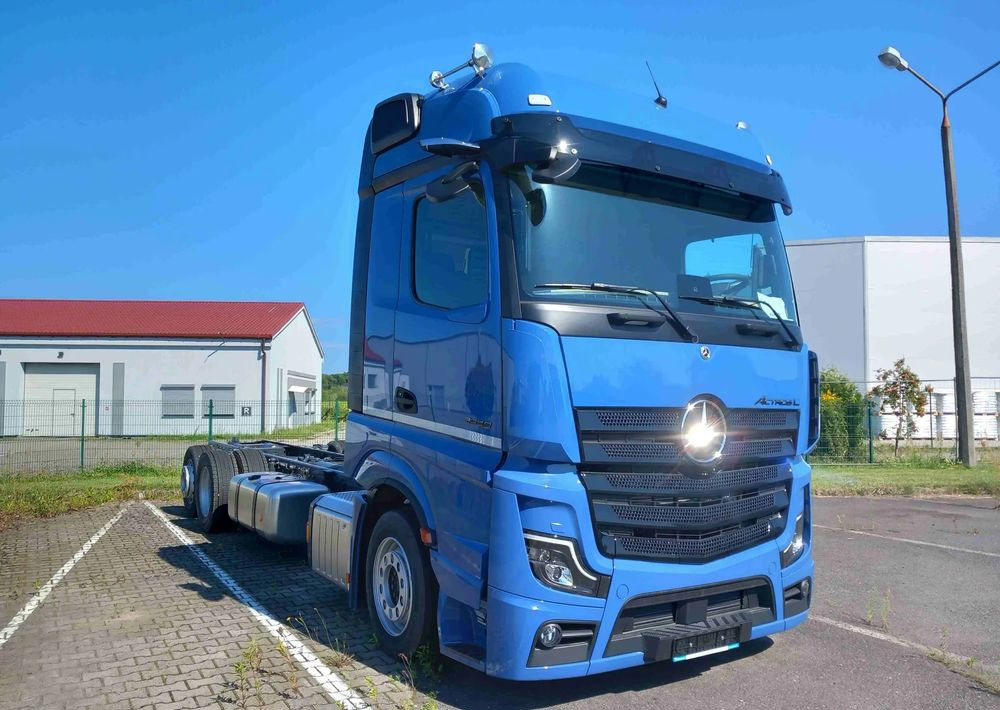 Mercedes-Benz Actros 2548 LnR - Грузовик-шасси: фото 2 Mercedes-Benz Actros 2548 LnR - Грузовик-шасси: фото 2